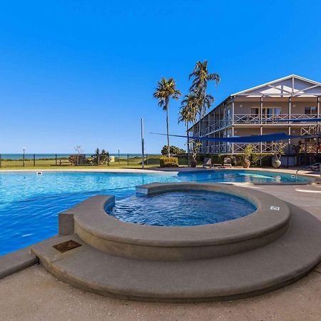 Moonlight Bay Suites Бруум Екстериор снимка