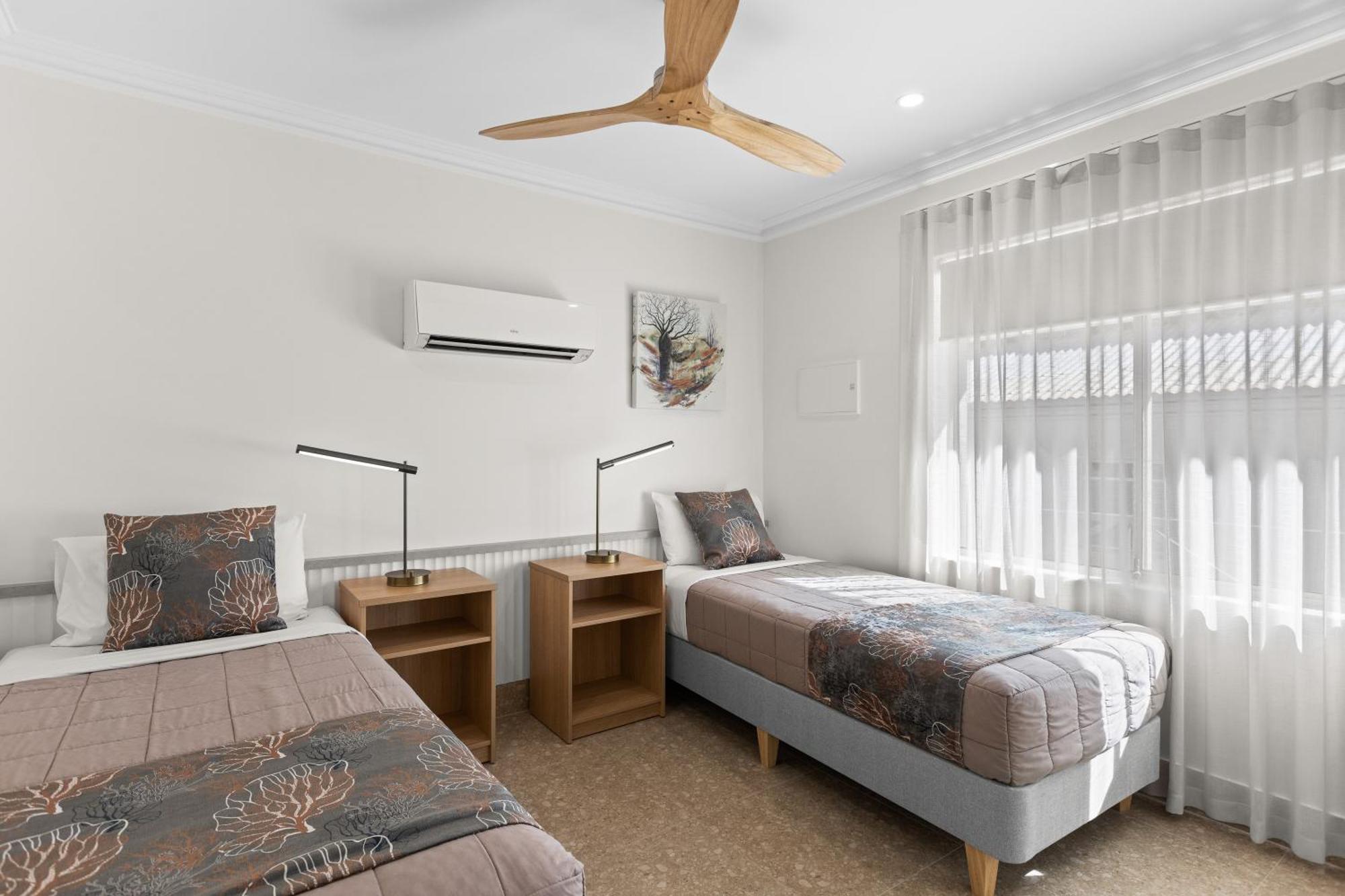 Moonlight Bay Suites Бруум Екстериор снимка