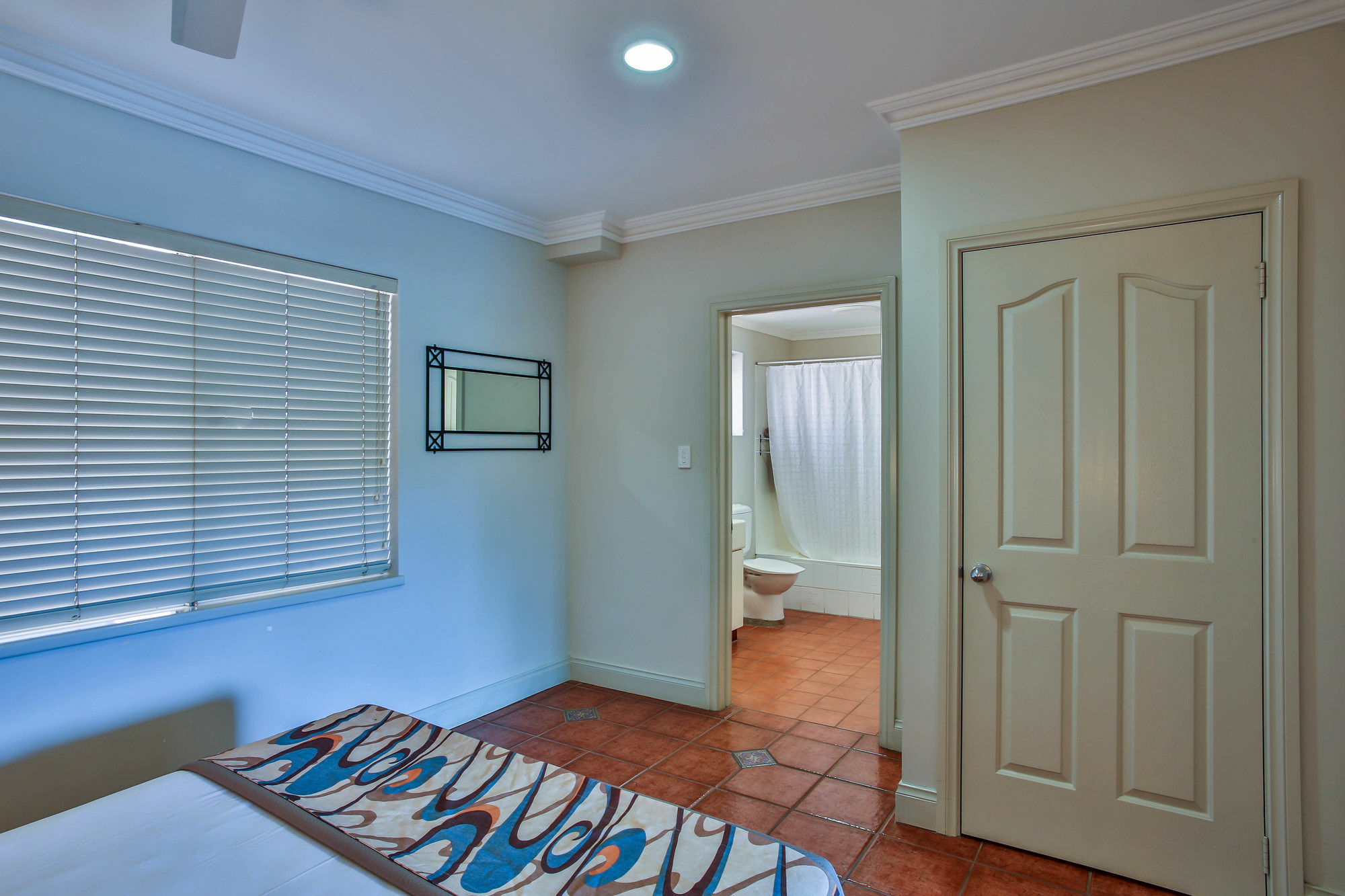 Moonlight Bay Suites Бруум Екстериор снимка