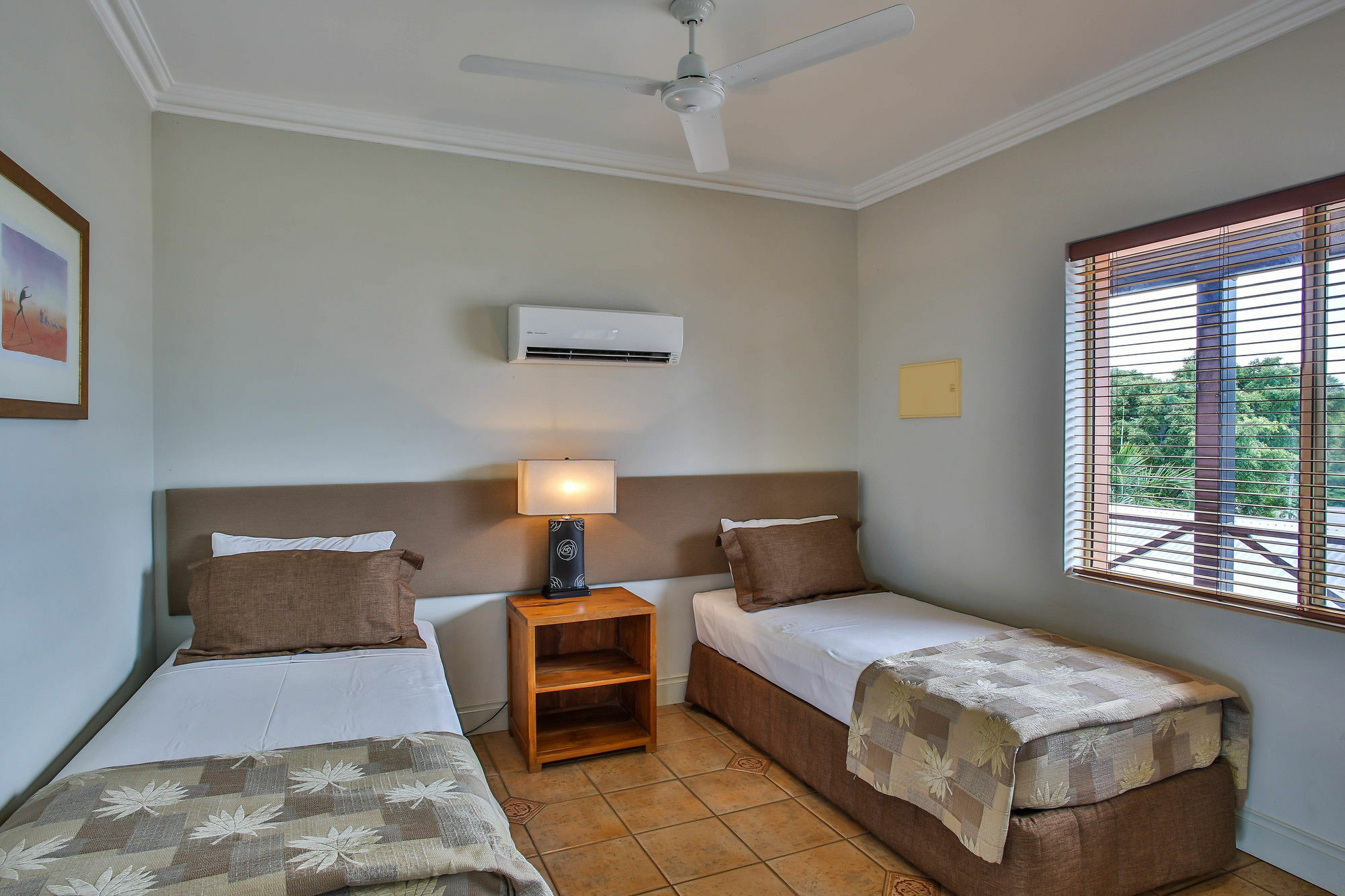 Moonlight Bay Suites Бруум Екстериор снимка